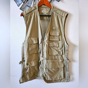 Weekender Khaki  Traveler Adventure Series Men’s Air Vest Size Large.